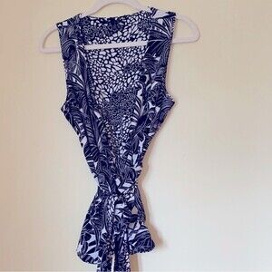 White House Black Market Paisley ChicTop Size Medium